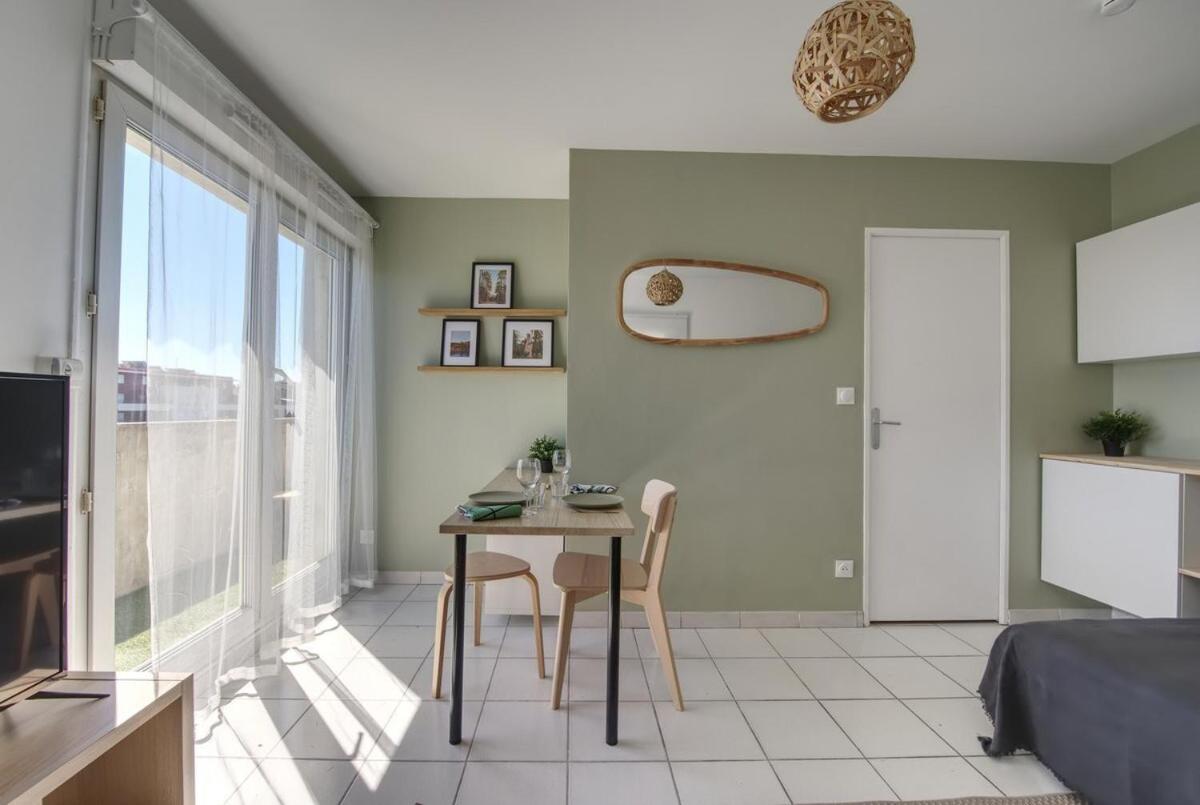 La Palm Room ~ Climatisation ~ Balcon ~ Parking Nimes Exterior photo